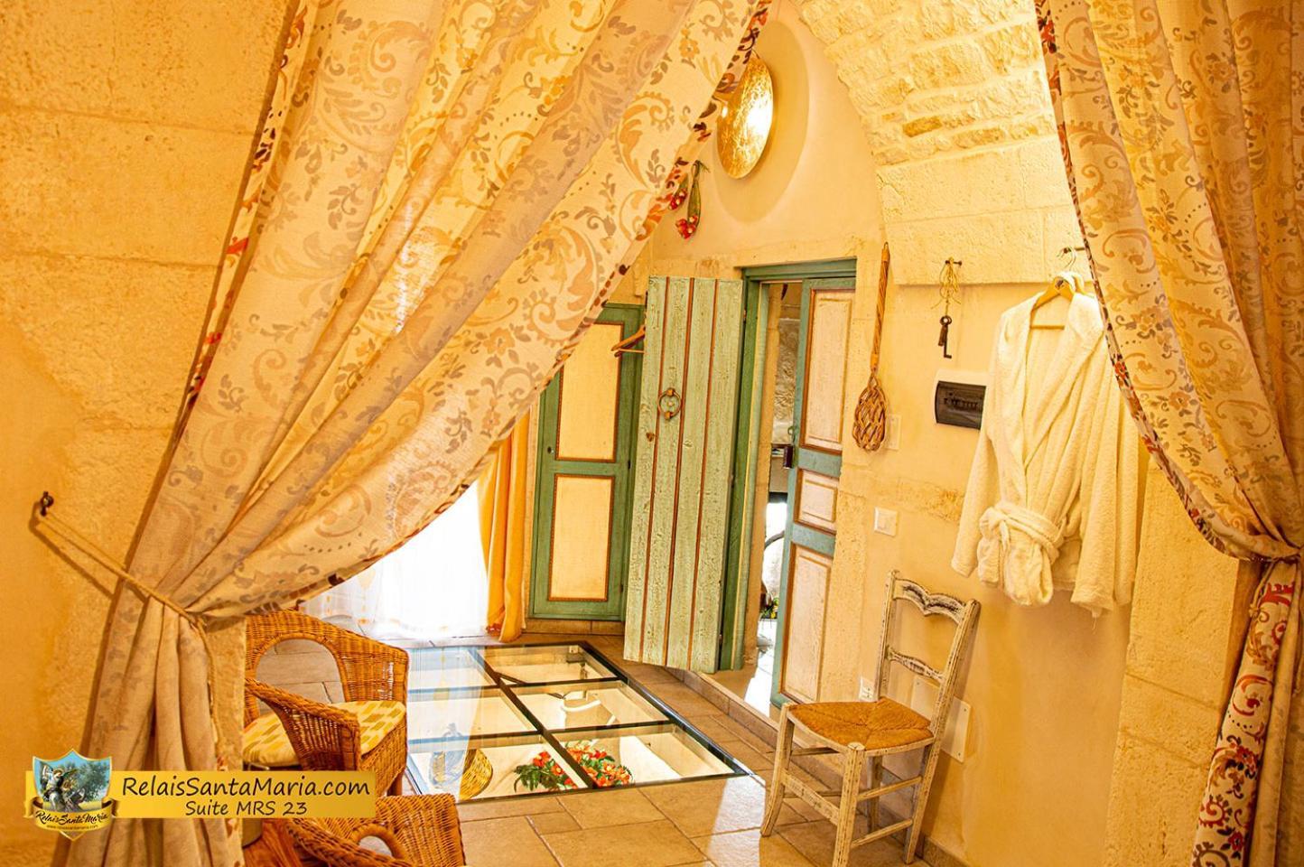 マルティナ・フランカ Relais Santa Maria Bed & Breakfast エクステリア 写真